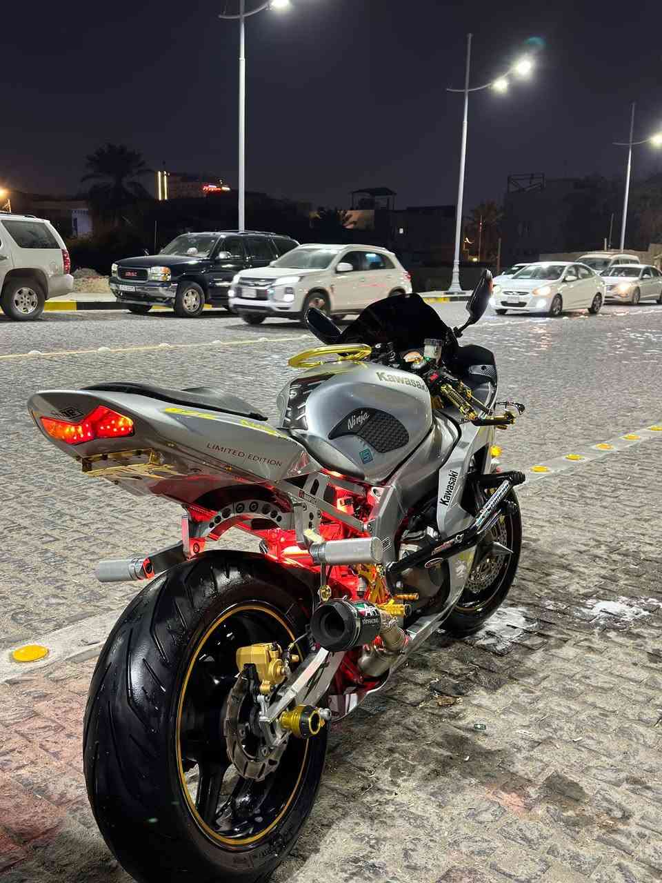 سلام عليكم كاوسكي636كفاله عامه موديل 2004فول سستم مزوده فول مانقصه شي جاهزه كلش رقم بصره بسمي عنواني البصره***********سعر 58 اي ستفسار انه خادم
