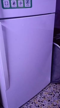 ثلاجة • حجم كبير • بيت واحد