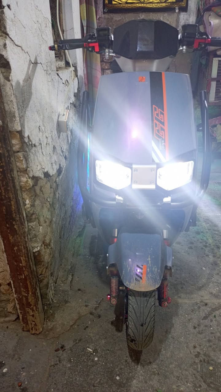 سلام عليكم اخوان 
هاي الدراجه اقسم بالله ماصارلها شهرين دراجه شحن 6 بطاريات ماماشيه هواي نضيفه وحته اشتغلت بيها توصيل طلبات وهاي الصور كدامكم وبيها دبل اشاره اذا شراي تعال خاص


**إذا كنت صاحب هذا الإعلان وتريد حذفه لأي سبب، رجاءا أرسل رسالة إلى الدعم الفني**