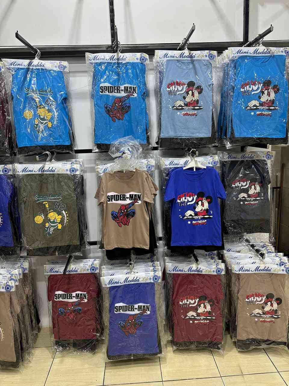 شروه مخلطه 

مقاسات 2.........5   6.........9

عدد المتوفر 584 قطعه

‏ أقل عدد كرتونه 👉

السعر  2$$$$🔥🔥💣🔥💣


**إذا كنت صاحب هذا الإعلان وتريد حذفه لأي سبب، رجاءا أرسل رسالة إلى الدعم الفني**