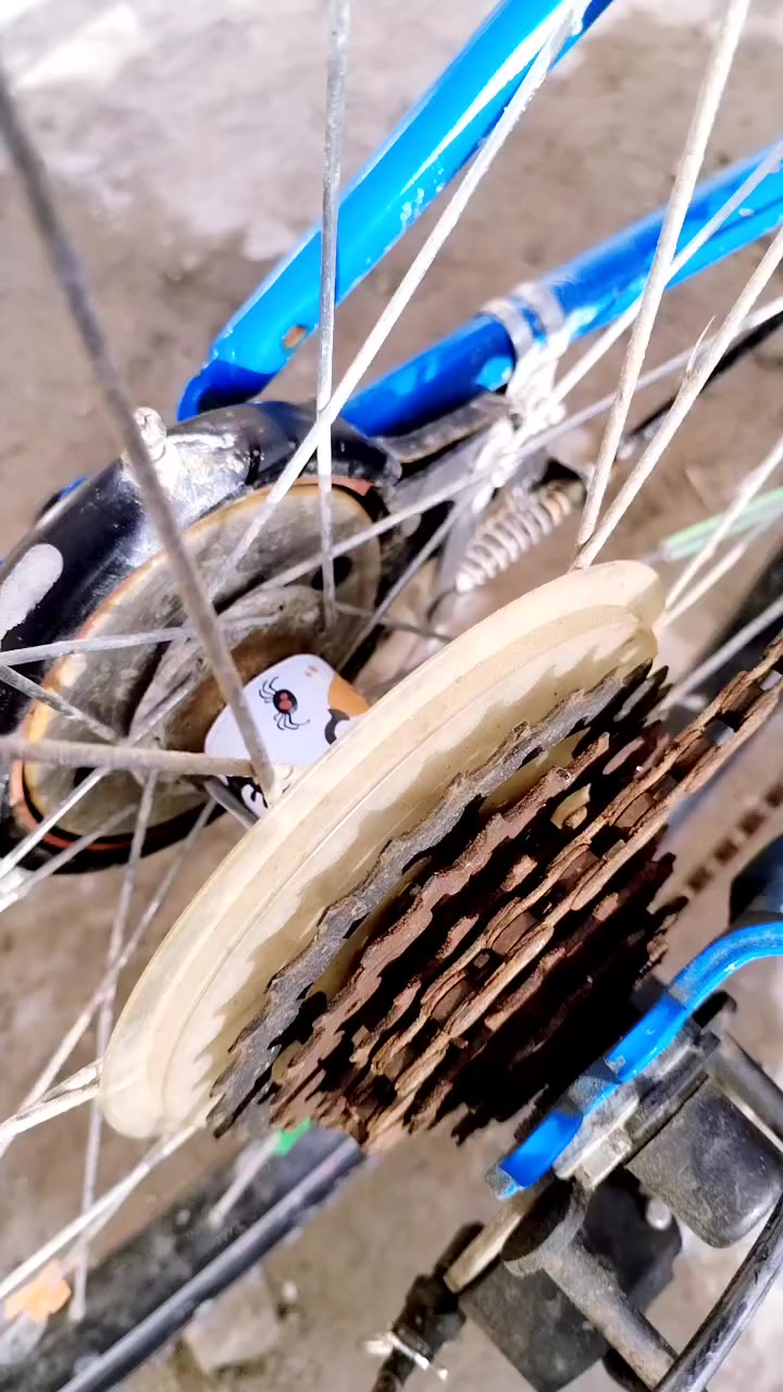 السلام عليكم  بسكل يبني  حجم «24» السعر ٪ 95٪ الف($)


**إذا كنت صاحب هذا الإعلان وتريد حذفه لأي سبب، رجاءا أرسل رسالة إلى الدعم الفني**