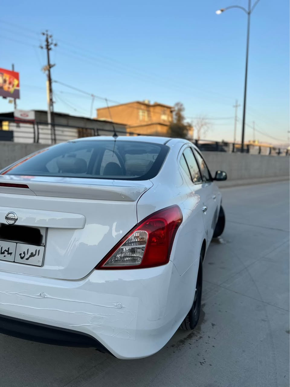 نیسان سنی ٢٠٢١ 
سەیارەیەکی زۆر جوانو تازە ماوەتەوە دەبڵ گێچ و یەدە نیکڵ باڵی سەر سندوق  حاسە  سوکان فۆلیۆم بلوتوس   دوو سویچی شەریکەی لەگەڵە  بە شەرتی تەحویل و خرامە  بە ناوی خۆمەوەیە  بە شەرتی گێڕو مەکینە برخوی با نەدراوە  بە شەرتی تەقە و رەقە سۆنەرەیم داناوە بێ بۆیاخە یەک پەڵە ساردی هەیە 
١١٣ گەڵاو مەجالێ کەم  
***********
*********** السليمانية, العراق
