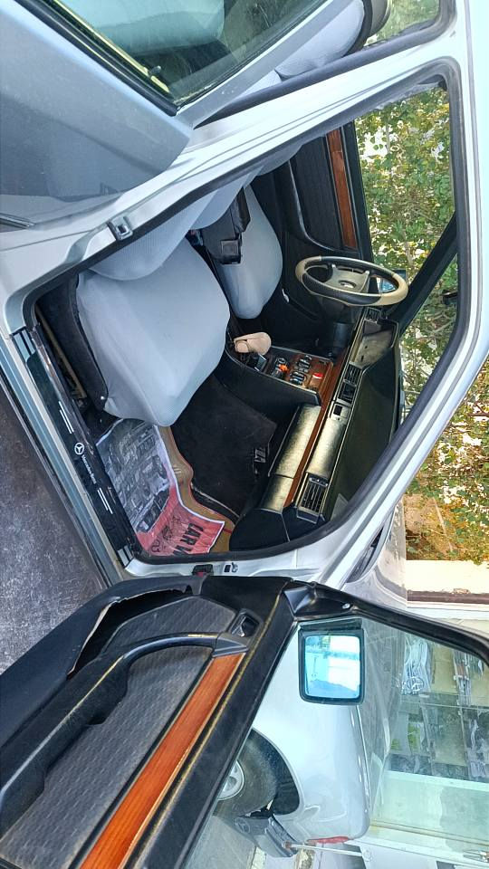 السلام علیکم
مارسیدس دب92 سلڤر
گێڕ و مەکینە VVT   3000
گێڕ و مەکینە و کارەباییات بەشەرت
ئاوەلیان بەشەرتی حاسیبە
تەقەو ڕەقە بەشەرت
هەموو لەسەر شەریکە بێ لێدراو
عام پەمپە لەسەر ساغی
قفڵ  مەرکەزی و چوار تایەی لۆکە
سقف سلایدو جام کارەبا
ڕۆنی مەکینە و هایدرۆلیکی گێڕ تازە گۆڕاوا.
نرخی 40💲
شوێن کەلارــ ڕزگاری
 📞***********
*********** كالار, السليمانية
