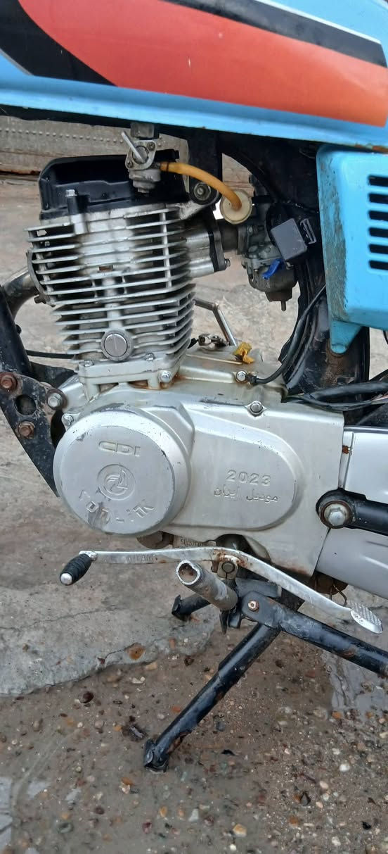 سلام عليكم
دراجه ايراني للبيع اوراق كامله دراجه خير من الله بيهه شوي نقوصات بسيطه سعر 450 وبيهه مجال للشراي المكان بغداد البياع تقاطع درويش 
رقم ***********
