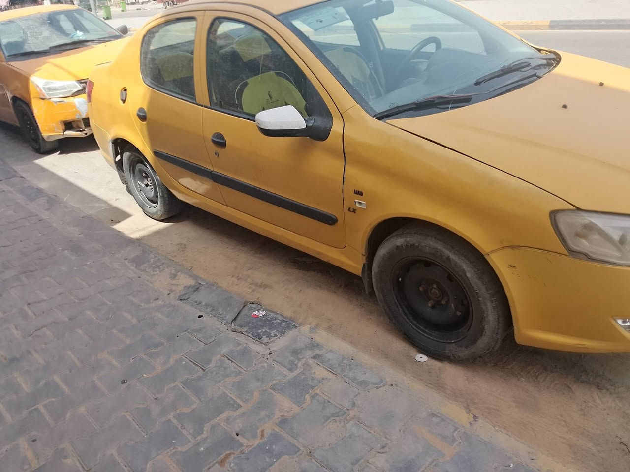 سمند رنا موديل 14كير مكينه تبريد جاهزات خير من الله كشر كدامك سياره عايزه صدر عليه غرامات 200الف وهيئه 170يعني ورقتين سعر 24نزل ورقتين من سعر بيك خير ودلل رقم بغداد راعيه بغداد مكان سياره بلكوت رقمي ***********
