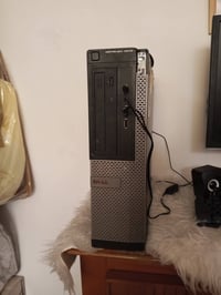 كمبيوتر مكتبي • مواصفات بالصورة