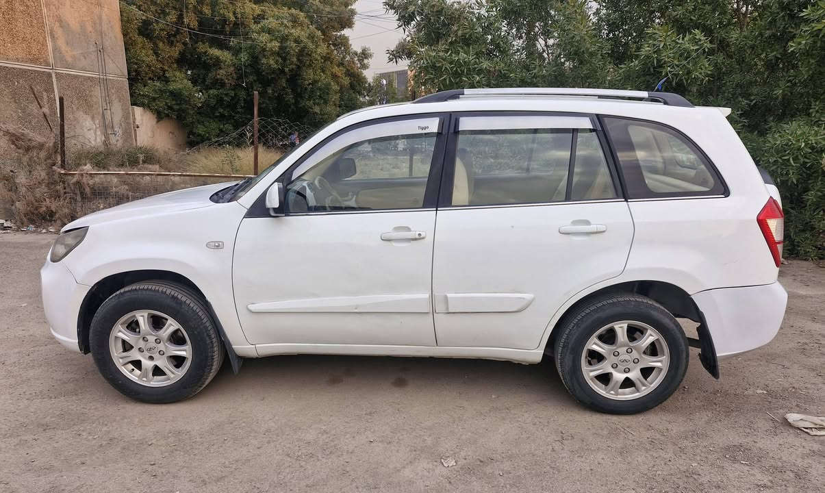 السلام عليكم 
تيكو موديل  ٢٠١٢  كير كهربائي  محرك  ١٨٠٠ مواصفاتهة معروفة ،  رقم بغداد بأسمي تحويل ثاني يوم  ، السيارة مخدومة  .
- ماشية  ٩٢  الف كم  
- محرك وكير وتبريد وصدر مكفول  
- زوج تايرات امامي جديد 
- الجاملغ الامامي الايمن بي معجون 
- باب السايق بي بارد 
- الدعامية بيهة تكحيل 
- السنوية ساقطة 
اخواني كلشي مذكور بالمنشور 
(  الكلمة  الطيبة  صدقة  ❤️  ) اذا ميعجبك المنشور  عبرة  
السعر  ٥٨  ورقة 
مكاني بغداد / الدورة   ***********   واتساب
