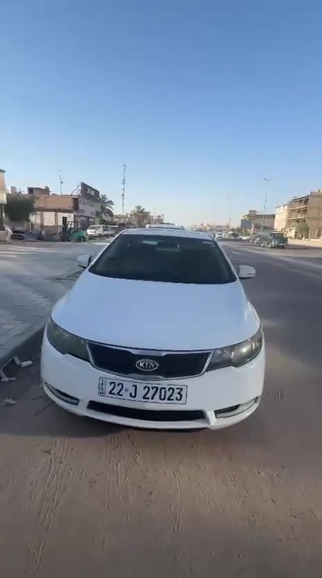 السلام عليكم كيا سيراتوو للبيع
موديل 13 مكفوله رقم اربيل الجديد لحد 31 
هزه جديده بشهر ال5  
فوول مواصفات عده البصمه 
فتحه تحكم ستيرن 
شفتات تحكم بالمري 
اشاير بالمري 
حساسات خلفي 
داخل لونين 
منفذ AUX...UBS
مكينه كير كفاله 
سونار موجود 
السعر...108$ وبيها مجال 
مكاني بابل مركز المدينة 
***********
***********
