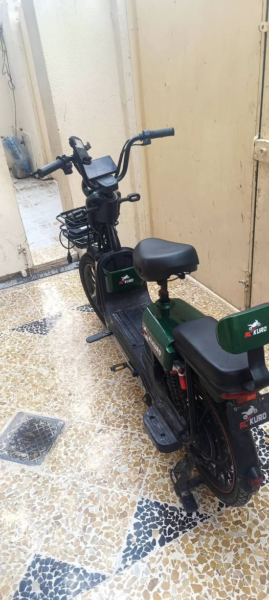 ماطور شحن للبيع
2بصمات 
تشغيل عن طريق الكارد والسويچ
بايدارات شغالات 
بطاريات قبل شهر بدلتهن 
تايات نضيفات دبلات شغالات 
السعر 375,000وبي مجال 
الشاحنه موجوده اصليه مال الماطور 
الرقم ***********
