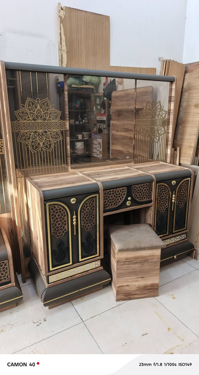 غرفه تركيه 11قطع جوانب بيبان نص2بيبان سلايت نظافه%%العنوان اربع سايدات جدد مال عبجية قرب صيدلية محمد جاسب بدر ميسان نهايت كراج بغداد (***********)
