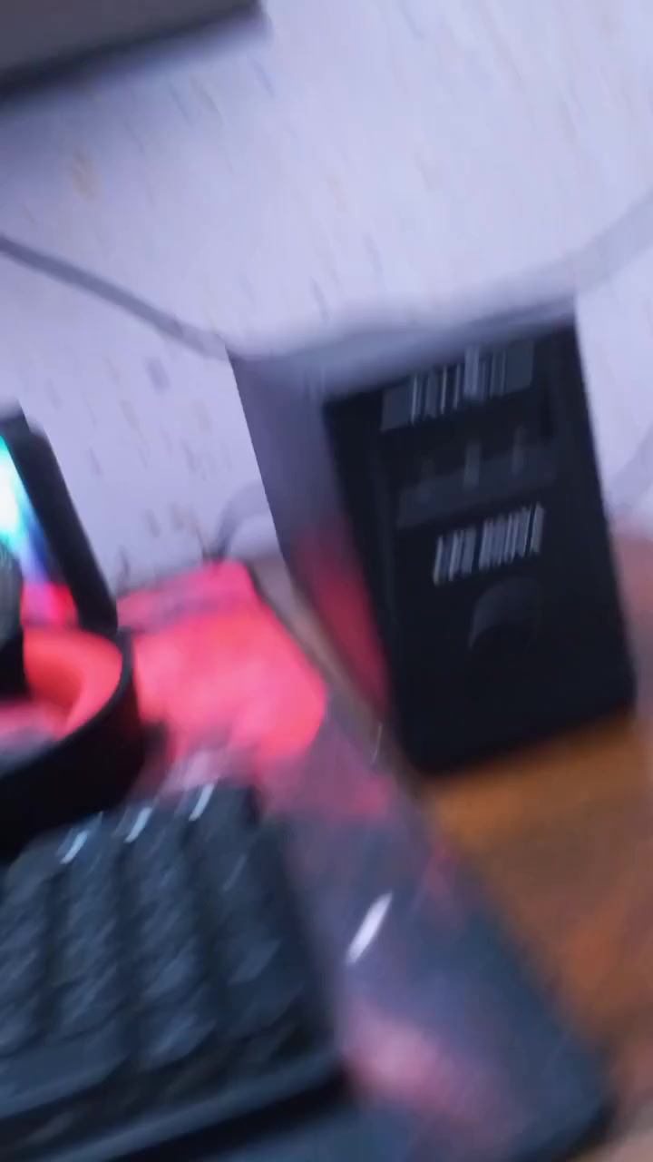 اقوى بلي فور بالعراق و الديوانية🔥🔥
السلام عليكم بلي ستيشن فور للبيع
ps4slim للبيع 💯💯
((اشتريته جديد مو بالة ))🔥💥
البالة استعمال 2013 و اني مشتريه ماصارلي  هواي تقريبا 2019 اشتريته ب٤٢٥💸💥
البلي نظيف بنسبة 100٪💯
البلي يحتوي على جوستكين اصليات و جدد اشتريتهن الواحد ب٧٠ الف اشتريته و واحد مع البلي اجا🔥💥💫
و بية ups اشتريته الاصلي مو الصيني ب55 الف دينار
يحتوي البلي الكثير من الملحقات القوية يعني تكول بي سي مو بلي💯📺
مثل
جوستكين اصلي الواحد  اشتريته ب٧٠ الف اشتريته🕹️
كيبورد💥
ماوس 🔥🔥
سماعة 🎧🔥
هية تجميعة كاملة اشتريتهن ب٦٠ الف!!🔥🔥
ماوس باد اشتريته ب١٥💥💫
دي جي اشتريته ب١٥🎛️🕹️💯
ستيكرات على البلي💦💯
سكاي لايت اشتريته ب٤٥ الف ابحثوا عنه اذا ماتعرفون🎛️💯💫
ups الاصلي مو الصيني اشتريته ب55
البلي غير مفتوح نهائيا 🔥🔥
البلي نظيف جدا جدا💯🔥
البلي يحتوي على وايرات كاملة واضافية 🔥💫
يحتوي على واير شحن جوستك اصلي و ليس صيني🔥🔥

تكدر تشتري الملحقات وحدهن عدا البلي ستيشن نفسه الة كامل تشتري 🔥
اسعار الملحقات وحدهن خاص🔥
البلي حساب متوسط او قوي في فورت نايت🔥💸
البلي حتى كارتونته موجودة💥🔥
السعر فقط فقط ٣٦٥ الف و بية مجال و قابل للتفاوض البلي💸💸 
يعتبر pc مو بلي عادي على هاي ملحقاته🔥🔥🔥
علما اني صارف عليه ٦٣٠ الف دينار 🔥🔥
مكاني:ديوانية 
رقمي ***********
