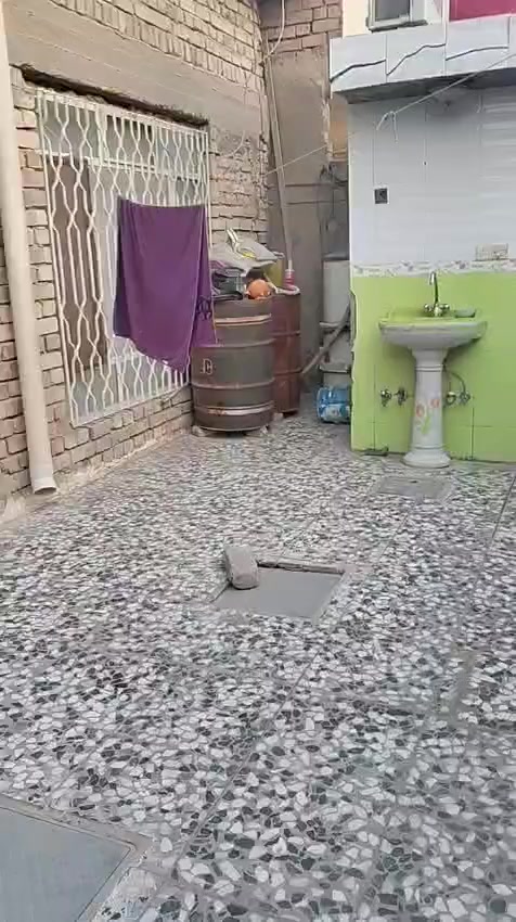 يالله بيت للبيع طابو صرف المساحه 150م يتكون غرفه صاله مطبخ ستقبال صحيات داخليه خارجية مناور بناء طابوق سقف مسلح خدمات كامله الموقع طويريج حي الجمعيه قرب الملاعب شارع البوسيود استفسار اكثر مراجعة مكتب الجمعيه للعقار 
*********** 
***********
