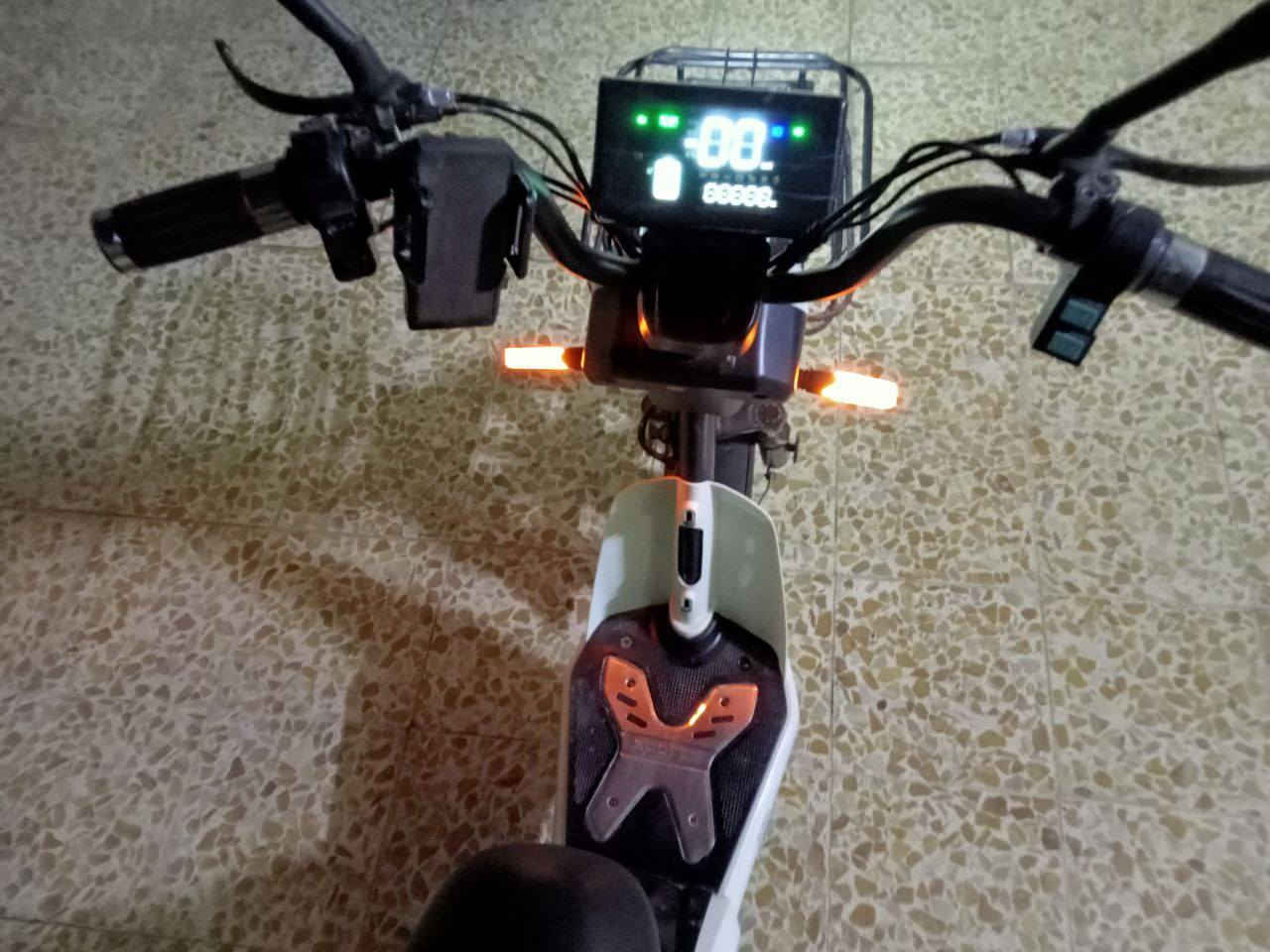 سلام عليكم لبيع مطورين شحن نضيفات وضع شركة السعر الصغير 200 الف والكبير 350 الف وبي مجال العنوان موصل الجانب الأيسر 
***********
