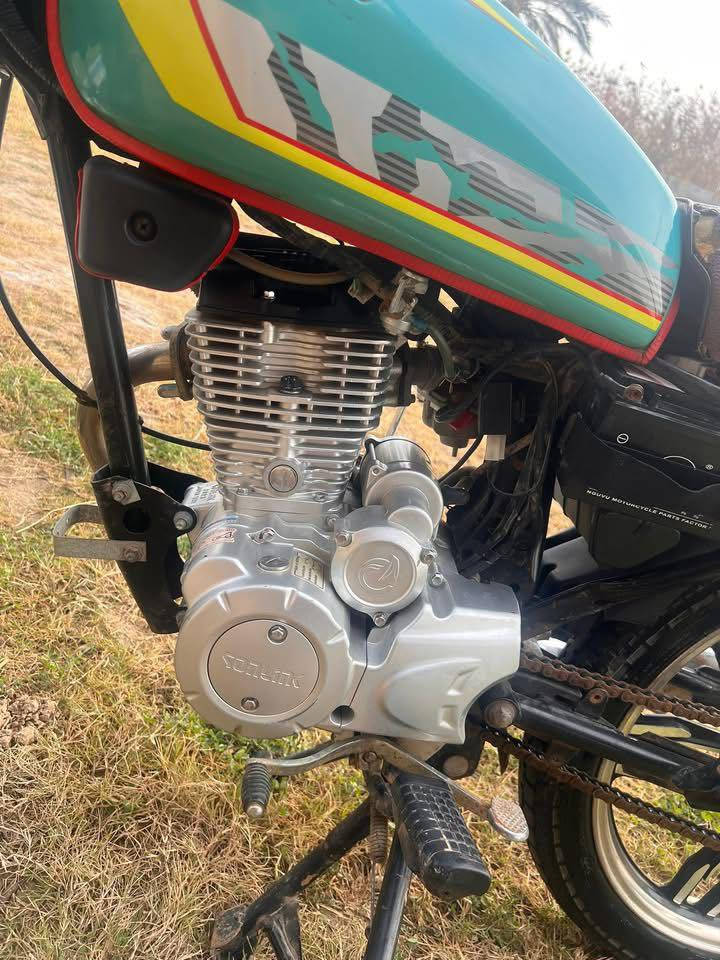 دراجه سفان البيع موديل 2023 نضيفه ناقصها شغلات بسيطه محرك ما مفتوح  / بدون اوراق سعرها 375 وبيها مجال قليل مكاني بغداد  ***********
