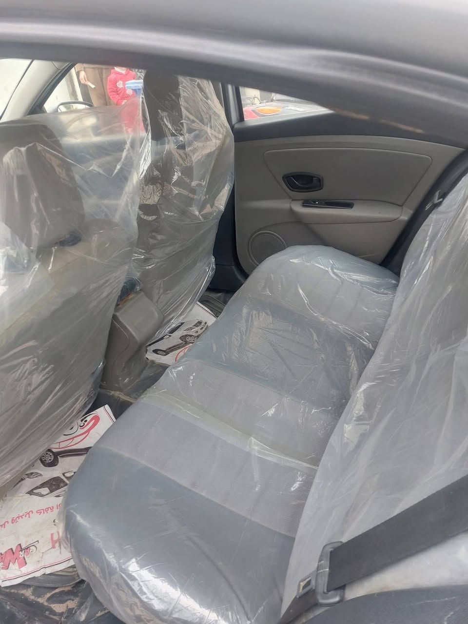 السلام عليكم
رينو فلونس 2012 سعر مناسب  

كير ومكينة كفالة عامة 

بيها حزام وعندي السونار مالتها 
 

سنوية لـ2027 بأسمي 

تحويل مباشر 

سيارة جديدة وجاهزة 

تبريد ثلج كهربائيات كاملة  

السعر 63$ وبيها مجال 

مكاني بغداد/الشعب 

‭***********‬
