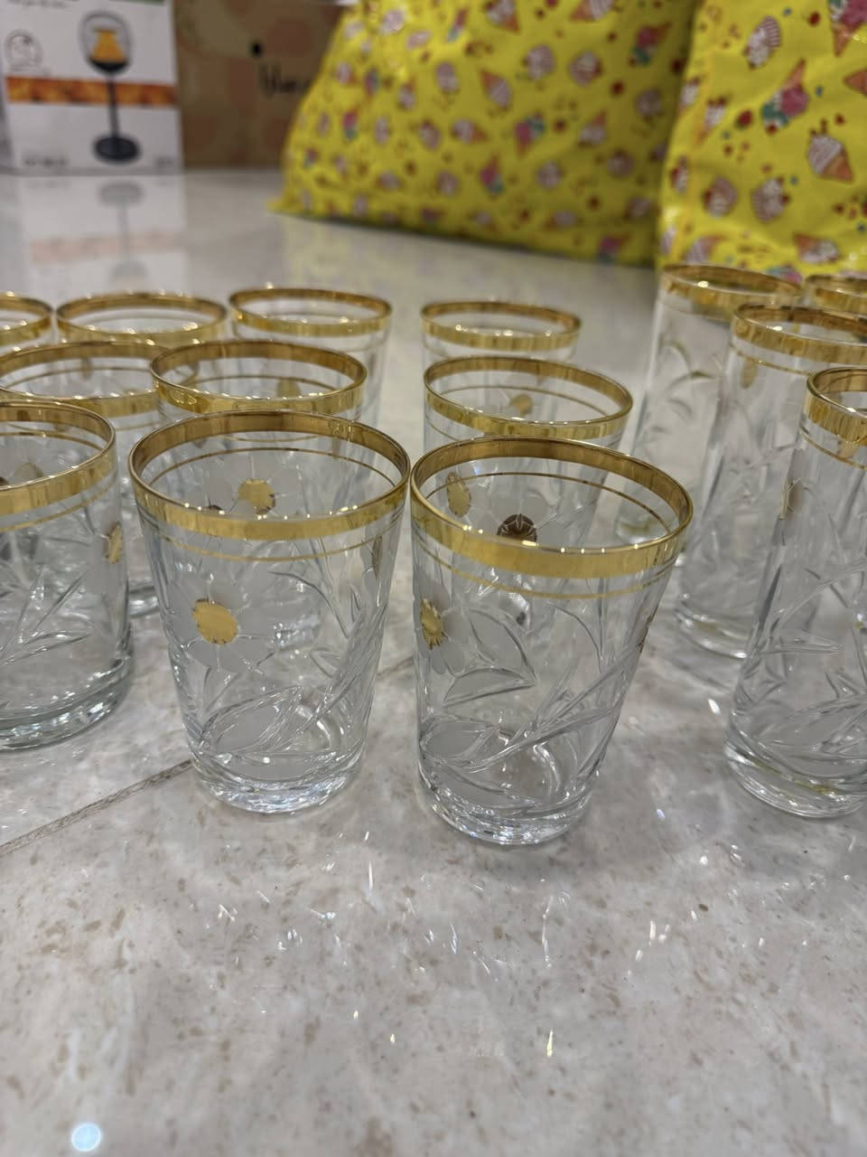 لسلام عليكم كلاصات عدد ٢٤ ودولكه كرستال اصلي مكاني بغداد التاجيات الي يريدهم خاص ***********
