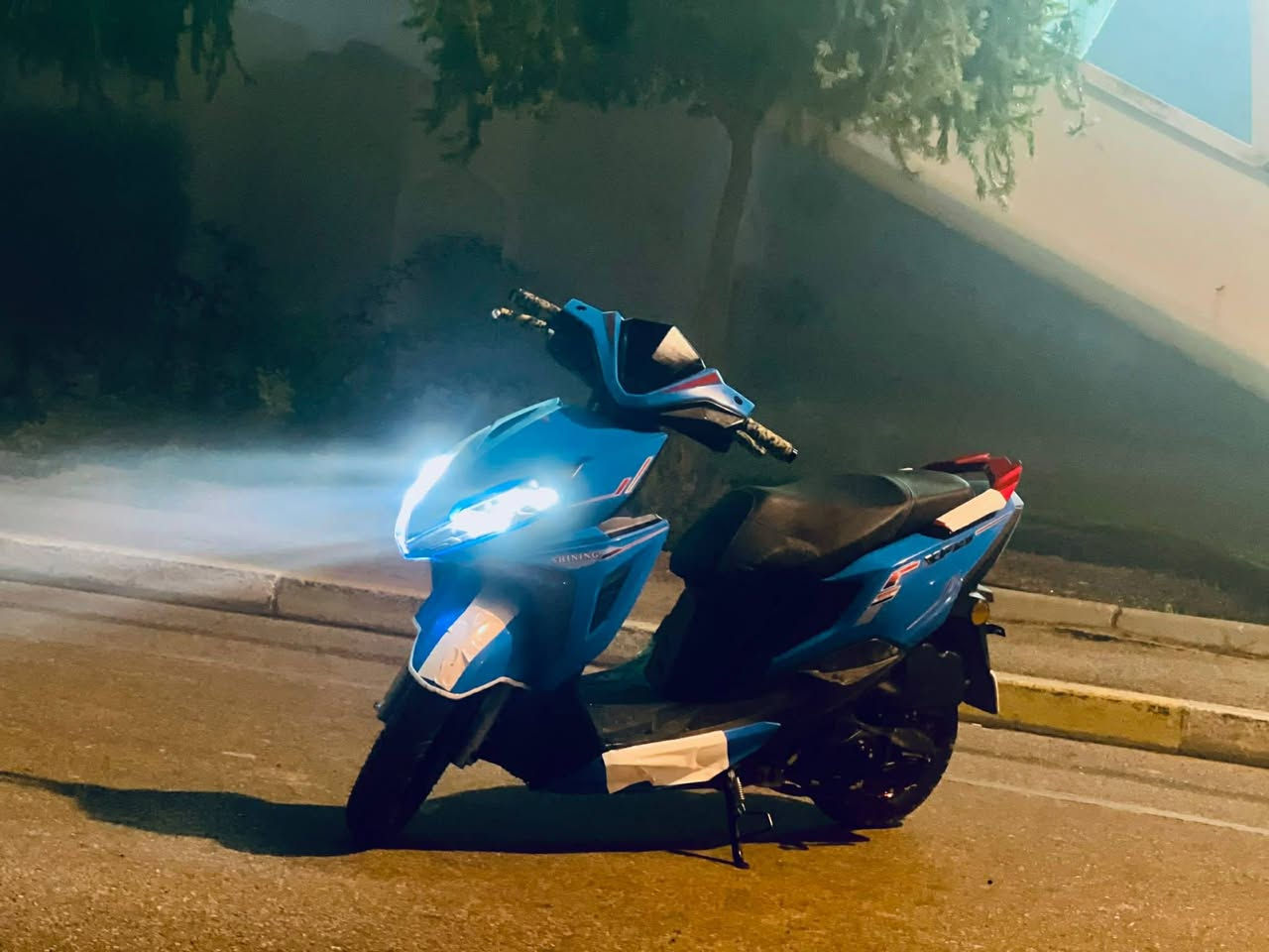 السلام عليكم 
للبيع دراجه مستخدم قليل 
موديل 2023
سعر مليون 100 بيه مجال 
*********** تصل
