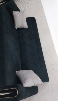 تخم ٧ مقاعد نضيف جدا مابي اي ضرر سعر ٢٥٠ وبي مجال بوفيه جديده سعرها ١٠...