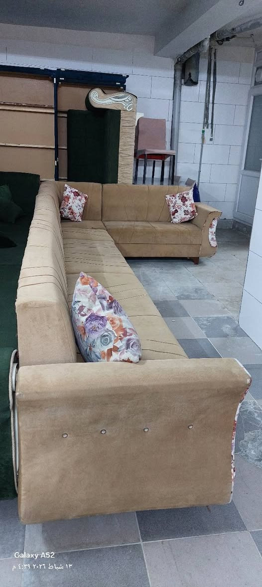 ديوان  كلش نضيف للبيع وبسعر ١٢٥الف الاستفسار الاتصال ع*********** شارع سالم خلف شركه كورك قرب دائره الكهرباء
