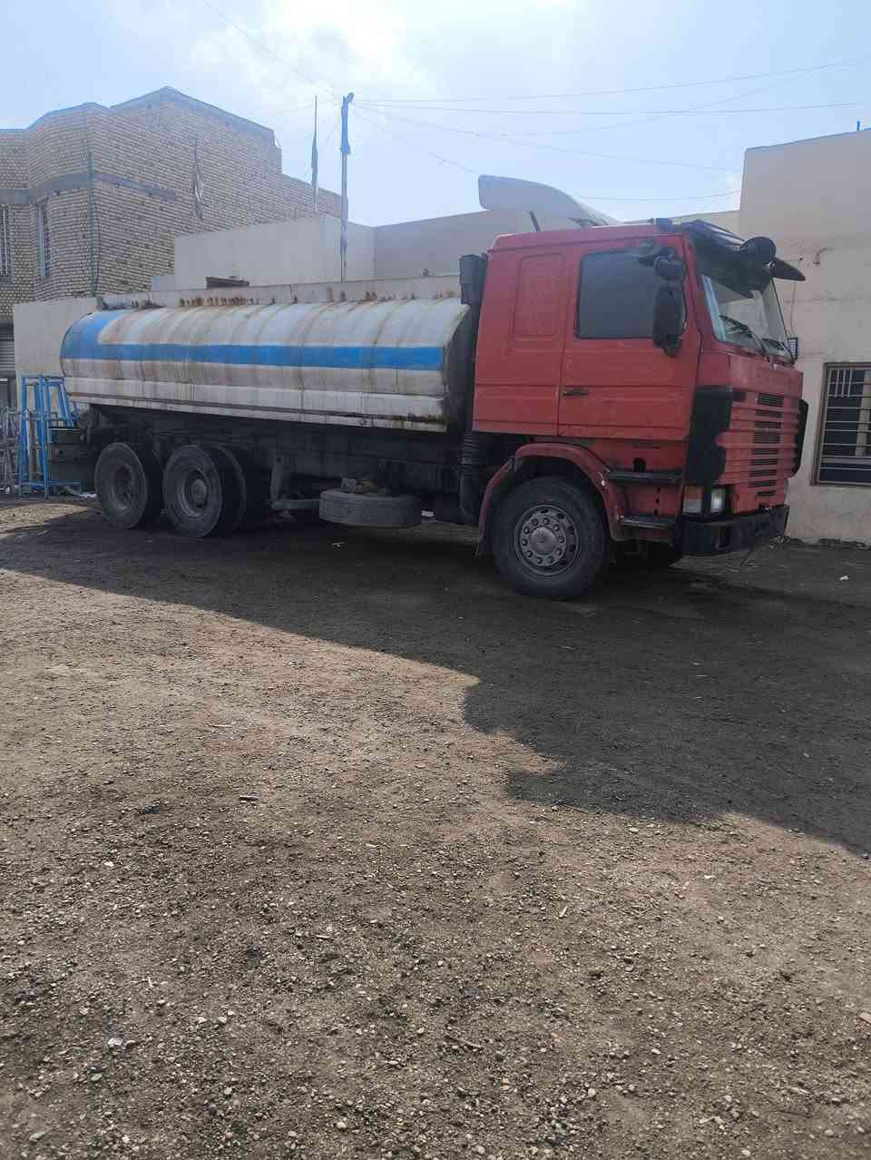 سلام عليكم سكانيا دنكر البيع موديل 85 رقم بصره ***********
