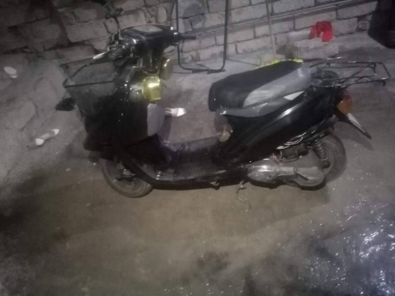 بزون البيع تحريكه نار  معدل خير من الله مايعوزو اي شي كهربايت كله شغاله +بي مطريه بس ما شاده 🏖️☔توير جداد  السعر 160وبي مجال الطيبين ***********موصل ايسر
