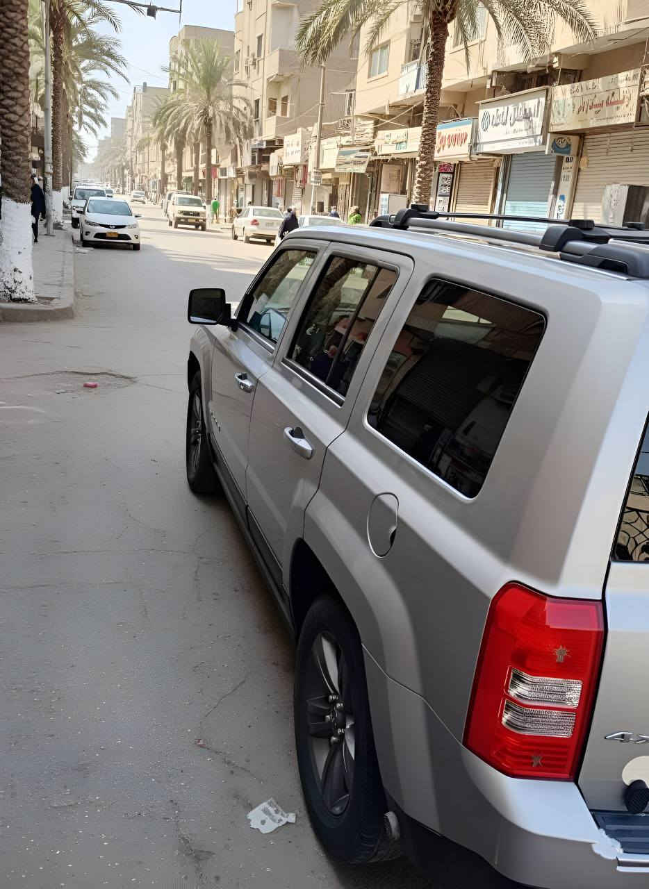 جيب باتريود  وارد مريكي 
مديل 17
رقم سياره بغداد 
حالين سياره بل بصره 
محرك  كير كفاله تبريد شغال 
سياره حلوه عاليه  مال سفر 
تحكم ستيرن  فور ويل 
مامشيه هواي   يعني مال دوام  بيه شخطين بصيطات يعني شوف عين 
سعر سياره 110 وبيه مجال 
راعيه يحول ثاني يوم  
رقم ***********  بي وتساب او عله رصيد البصرة, العراق
