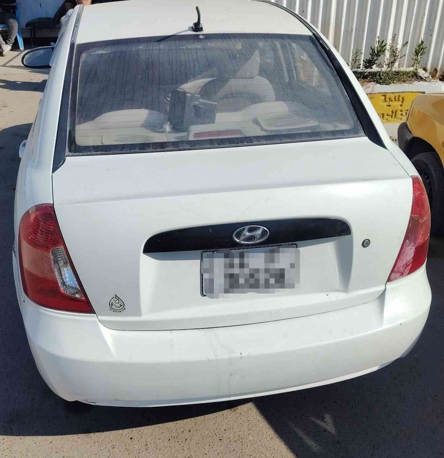 سلام عليكم
اكسنت ٢٠٠٩ رقم بغداد خليجي
مصبوغه حزام جماليه 
محرك ١٦٠٠
السعر ٨٠ وبيها مجال مكلف بالنشر رقم صاحبها
***********
