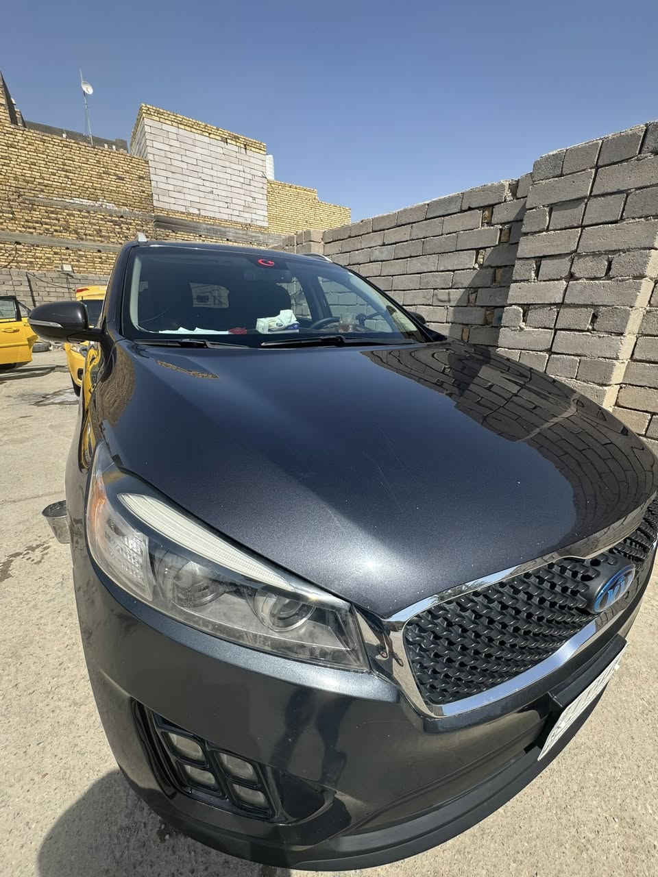 سورنتو مديل 2018
وارد  امريكي 
محرك 2400 
بدون ضربه فقط بارد
السونار مرفق بالمنشور
تقرير مياه امطار 
العنوان /ذي قار  سوق الشيوخ
السياره جاهزه للأخير 
السعر 165 
رقم الهاتف(***********)
