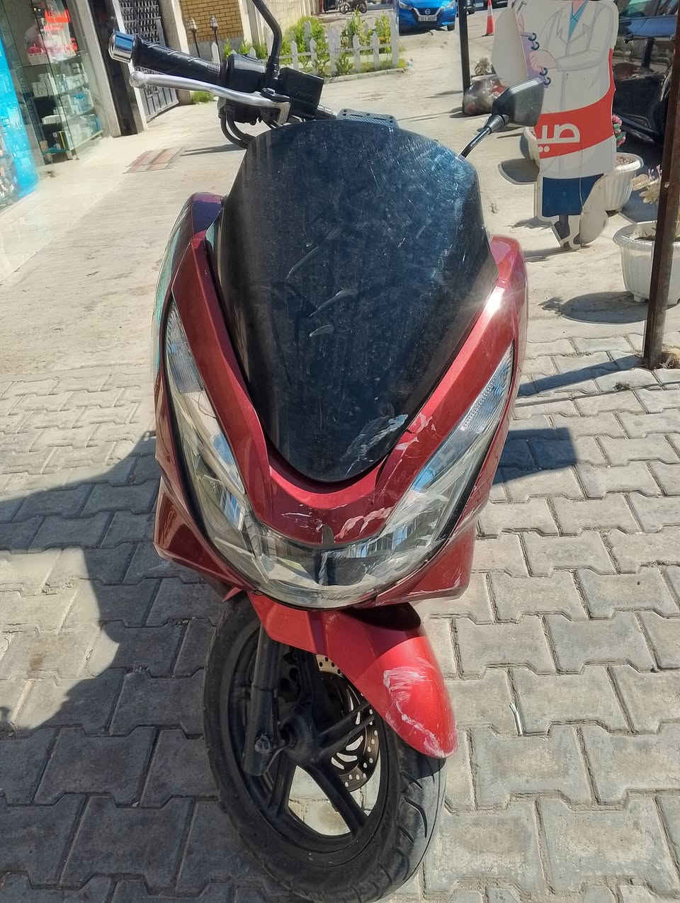 السلام عليكم بي سي اكس جيل الثاني
اللون احمر طماطي كفراتهه بس  شويه ترتيب محركها ما مفتوح دراجه خير من الله بريك اماميه خلفي مرايات دراجه مرتبه كفاله من السرقه السعر ١٢وبيهه مجال بسيط 
العنوان 
بغداد حي الجامعه شارع المركز 
***********
