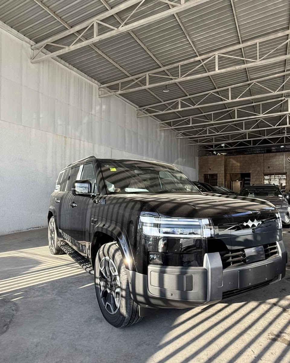 🌙 عروض شهر رمضان المبارك
ليوبارد 7 موديل 2025 🌙🕋
🌹القوة… التقنية… والاقتصاد في سيارة واحدة!🕌🌙

🌹سيارة SUV هجينة Plug-in من BYD تجمع بين الأداء العالي والتوفير الذكي، بتصميم عصري يلفت الأنظار من أول نظرة 😍

⚙️ المواصفات البارزة:🌙
🔹 محرك بنزين مساعد 1.5T توربو مع نظام هجين متطور
🔹 قوة ممتازة مع استهلاك وقود اقتصادي
🔹 مدى كهربائي يصلحتى 160 كم  ⚡
🔹 ناقل حركة أوتوماتيك ناعم
🔹 دفع رباعي 

🛋️ الداخلية:
✔️ مقصورة فخمة وواسعة
✔️ شاشات كبيرة وتقنيات ذكية
✔️ مقاعد مريحة + تبريد وتدفئة
✔️ أنظمة أمان ومساعدة قيادة متقدمة

✨ الخلاصة ليوبارد 7    2025 خيار مثالي اللي يريد:
🚙 سيارة عائلية
⚡ تقنية حديثة
⛽ توفير بالوقود
📍بغداد الوزيريه قرب قاعه الريان للاعراس
***********☎️
***********☎
#ليوبارد7 #Leopard7 #BYD #هايبرد #SUV #سيارات_2025 #سيارات #bydméxico #BYDSEAL #BYD #BYDATTO3 #BYDDolphin #BYDDolphin #byd #bydméxico #bydgoszczanie
