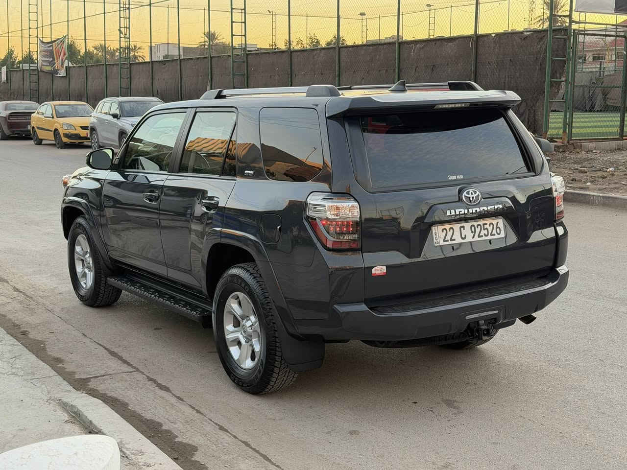 السلام عليكم
فور رنر 2024 SR5
7 راكب
امريكيه حادث جداً بسيط
بدون ايرباك
صبغ جاملغ امامي يسار
شرط الدواخل والايرباكات مكفوله
كامله بدون اي نقص
ماشيه فقط 1,600 
تبديل الدهن ب SAS 
مكانها بغداد اليرموك 
***********
