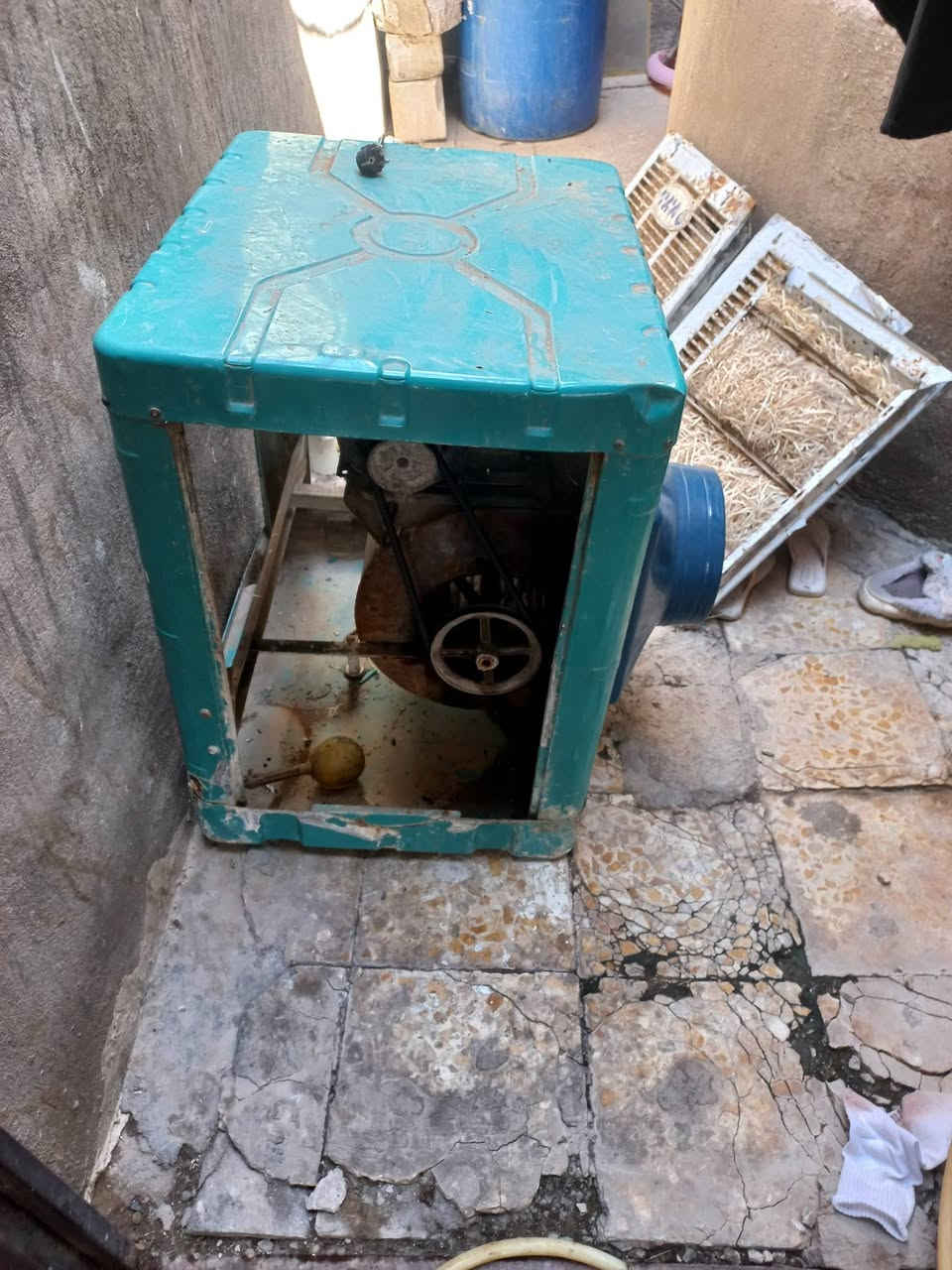 اسلام عليكم عمي مبرده الحجم الوسط الهوة فول حلفات وقايش واتر بم جديد هواها ثلج وتخبل  عنواني كوفه اشمر سعرك وبل خدمه اطوني سعر من يمكم ***********
