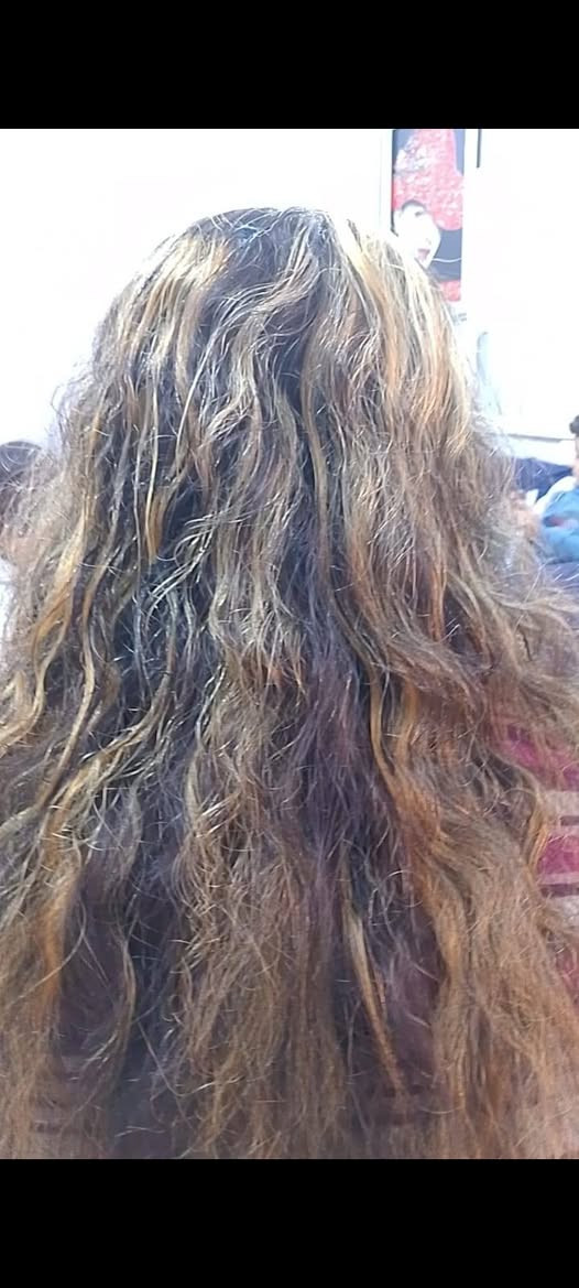 ***********..حفافه 5
تنظيف بشره 5
تاتو جميع انواع التاتو 25 
وشم 5
رموش شعر 
توريد شفه 25 
تسريح شعر قصير 40 وسط 50 او حسب طول الشعر 
صبغ شعر قصير توحيد لون 10
ميش شعر قصير نص كب 10كب كامل 20العنوان شهداء العبيدي شارع المحافظ أسواق الكفيل مخبز المصطفى
