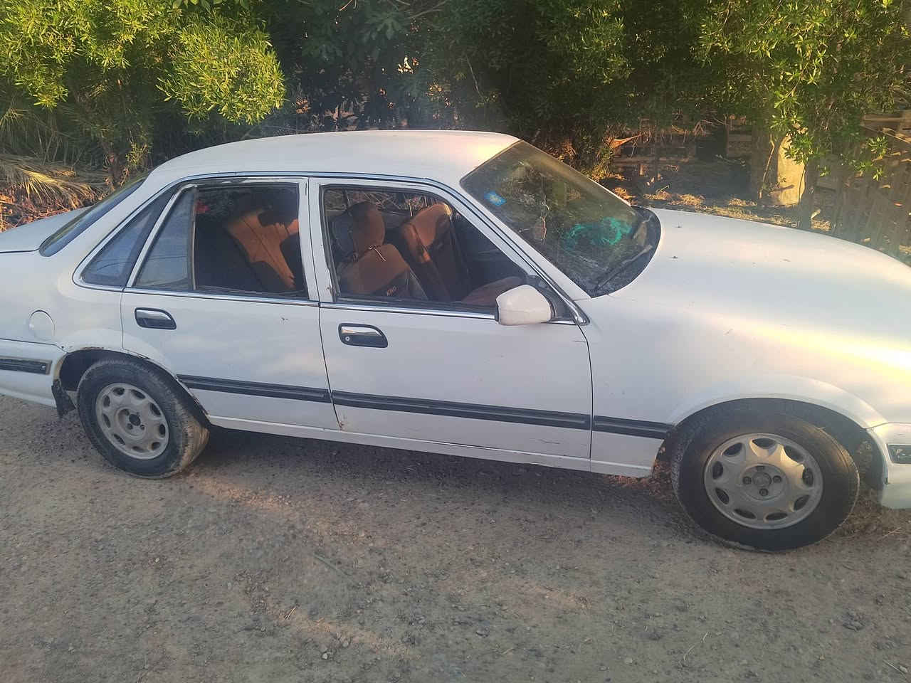 سياره برنس لبيع موديل  94رقم بغداد كير مو اتمتيك سعرها  32 وبيهه مجال تحويل مباشر***********
