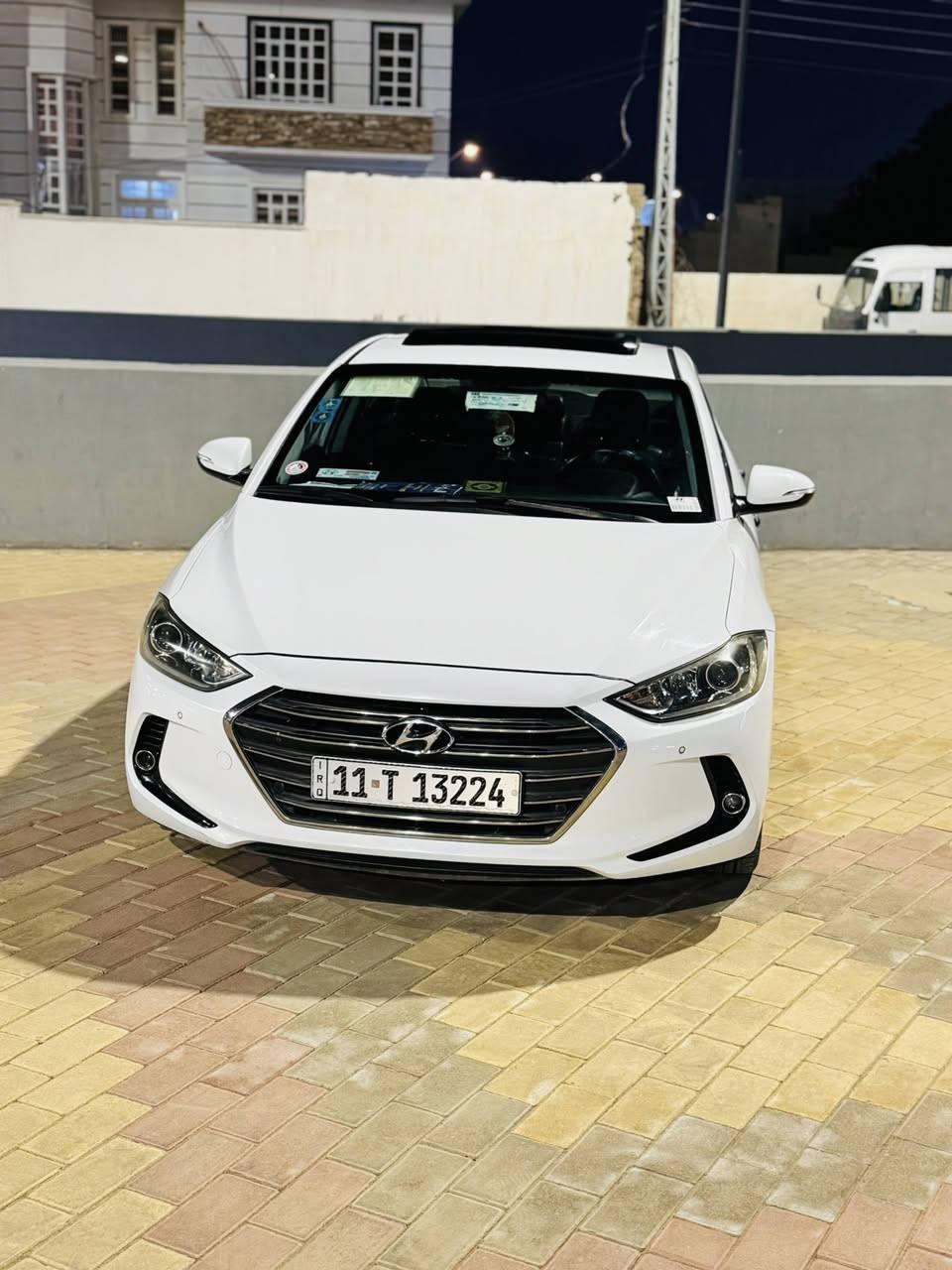 الانترا 2017 خليجي ( يراني ) فول مواصفات 
فتحه 
بصمه 
جلد 
كراسي كهرباء + تدفئه تبريد امي خلفي 
ستيرن تدفئه 
ويل كبير 
دخول ذكي 
مكينه 2000
مكفوله من صبغ عده ربع الدعاميه خلفيه 
وشبر بارد بدوران خلفي 
سونار ويا الصور
مكينه وكير مكفولات 
ماشيه 105 
رقم بغداد باسمي 
سعرها 162 بيها مجال بسيط 
مكانها الرمادي 
***********
