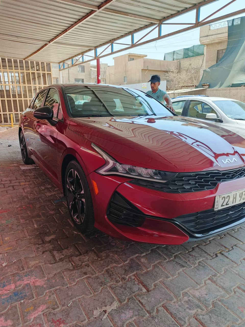 السلام عليكم k5 2022 سيارة جديدة بمعنى الكلمة فقط اكو ٣ رصعات خفيفة فول عدى البانوراما فئة جيتي لايت المواصفات شتريد بيها قيادة ذاتية وراردات وكامير وابل كار باي وبصمة وصدوق ذكي وكشنات كهرباء جلد وشاموا حادث موضح بالصور جدا خفيف وجميع الارباكات سيلمة كلها وكادة وبدون تبديل سيارة جاهزة حتى تخم تاير جديد 2025 السعر للاستفسار 0️⃣7️⃣8️⃣6️⃣9️⃣4️⃣0️⃣2️⃣1️⃣9️⃣2️⃣ بغداد, العراق
