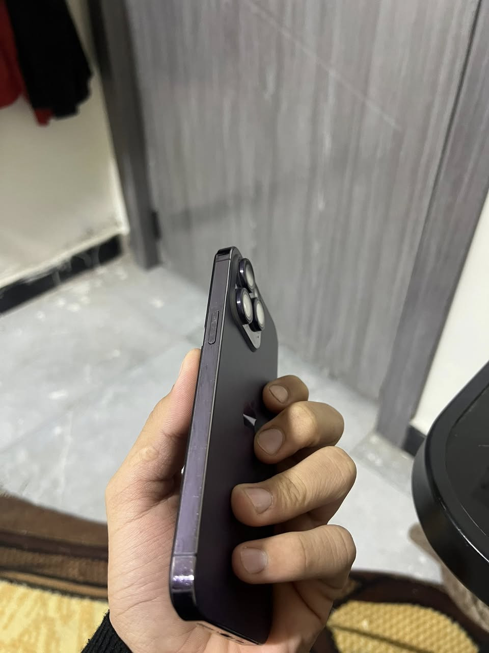 السلام عليكم     ايفون ١٤ برو ماكس جهاز كلشي شغال مابي اي خلل ذاكرته ٢٥٦ سي كارت مبدل شاشه فيس ايدي شغال جهاز مابي نقص وشاشته كلش حلوه سعره ٥٣٥ وبي مجال للشراي بغداد الدوره ***********
