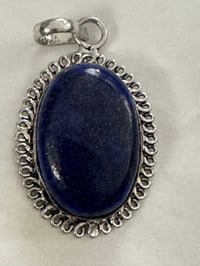 مدالية فضة • حجر لازورد
