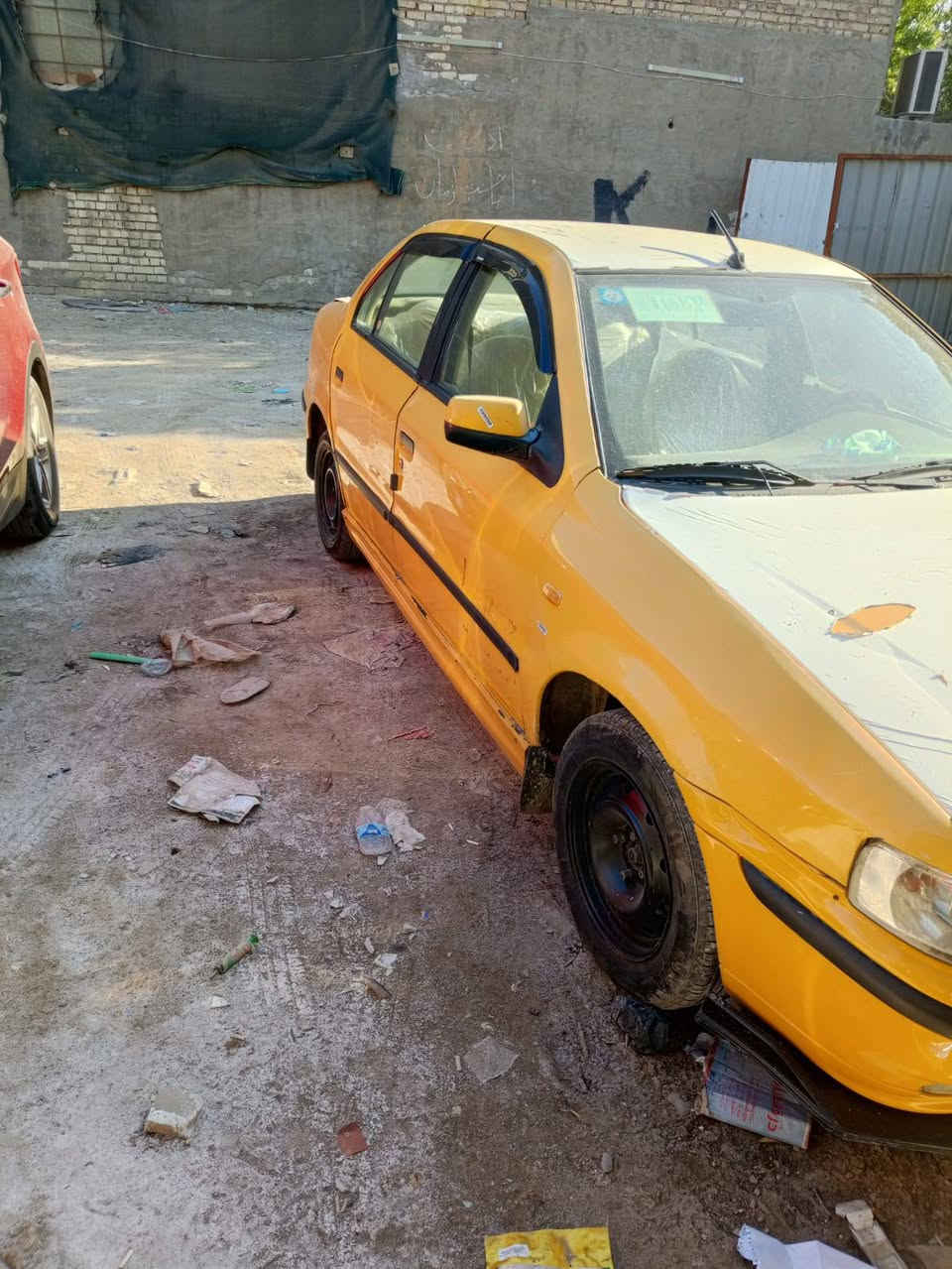 السلام عليكم من رخصت الادمن سياره سمند 2011 رقم بغداد انكليزي السياره بسمي سياره كير ومكينه كورله  المكينه 1600 سعر 33 وبيها مجال المكان بغداد العبيدي 
الرقم ***********
