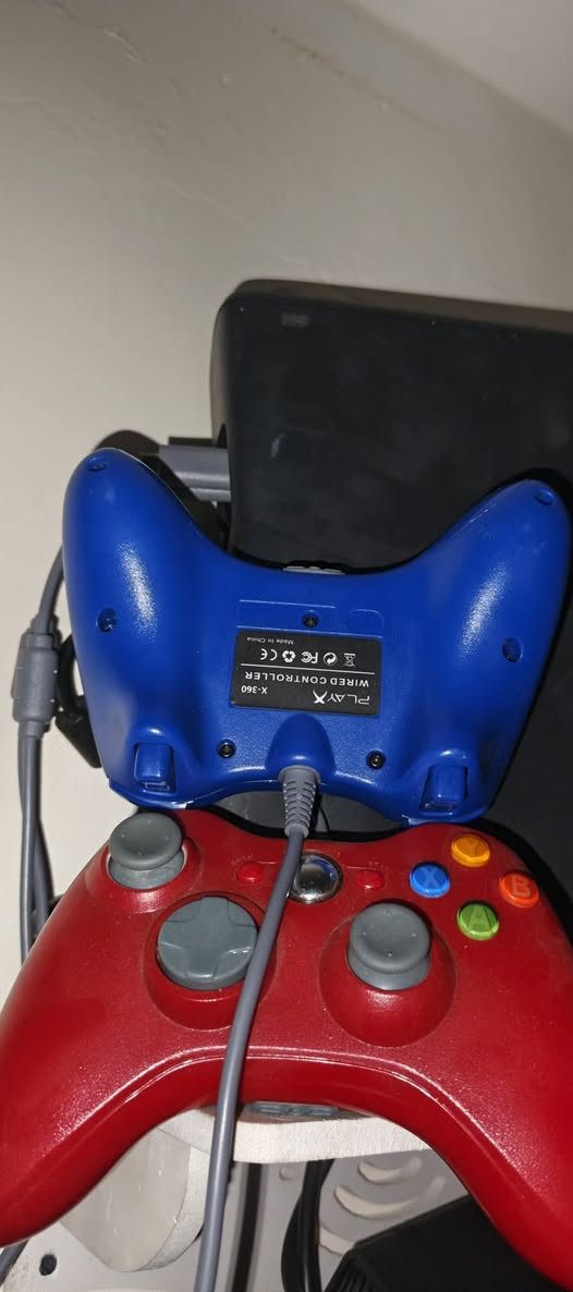 XBOX 360 مهكر
جهاز تحكم ثنين وياه 

الجاهز نضيف + بيه اكثر من 200 لعبه 

السعر 150 وبي مجال


**إذا كنت صاحب هذا الإعلان وتريد حذفه لأي سبب، رجاءا أرسل رسالة إلى الدعم الفني**