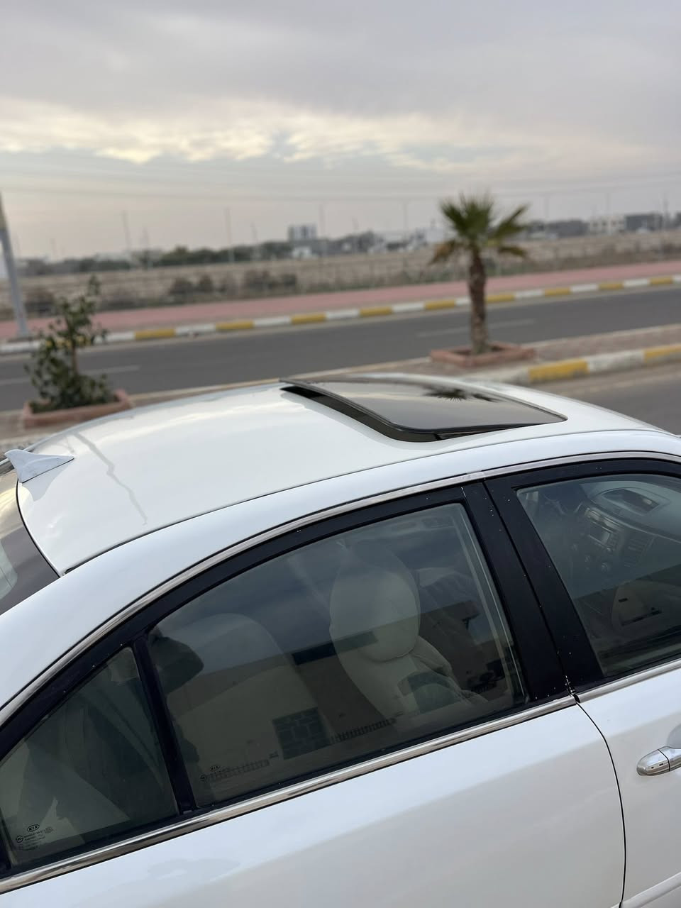 السلام عليكم
للبيع كيا اوبتما خليجي موديل10
محزمه بدون حادث
رقم انبار بسمي
السعر100وبيه مجال
مكان السياره الرمادي الحوز 
الستفسار الاتصال برقم ***********
***********
