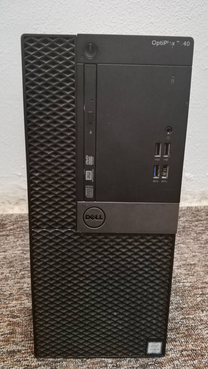 معالج:i5-6600
 كارت شاشه:NVIDIA GT630
كارت شاشه مدمج:Intel HD Graphics 530
رامات:16 GB
مساحه:SSD 125 GB
مساحه2:HDD 90 GB
مساحة3:HDD 200 GB
النظام:ويندوز مخفف وسريع يفيد

هاذي المواصفات حلوة وتفيد اغلب الناس الي تلعب العاب وسط او ناس تستعمله للشغل طبعا راح يكون سعر الجهاز 175 الف للتوصل على الرقم *********** ومكاني النجف ولايوجد توصيل
