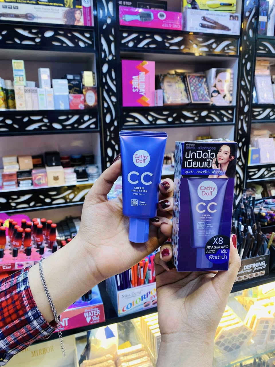 🔥 مفاجأة ترند البنات عرض عيد الحب 🔥
Cathy Doll CC Cream الأصلي متوفر الآن في
🌸 مركز زهرة بيروت 🌸
مو بس يوحد لون البشرة…
✨ يحتوي على نسبة حماية من الشمس  (SPF)
يعني ميكب + حماية بنفس الوقت ☀️💄
💗 يخفي عيوب البشرة
💗 يقلل مظهر الحبوب والبقع
💗 يوحد اللون فوراً
💗 يعطي إشراقة طبيعية بدون تكتل
💗 خفيف ومناسب للاستعمال اليومي
💓 الوردي Chroma Bright
تفتيح ولمعة صحية فورية ✨
💜 البنفسجي X8 Hyaluronic
ترطيب عميق ولمسة ناعمة ممتلئة 💧
النتيجة؟
بشرة صافية – ناعمة – فلتر طبيعي 😍
📍 متوفر الآن بكمية محدودة
منتج أصلي 100%
زورونا في مركز زهرة بيروت
العنوان حلة حي الامام مجاور سنتر الأسعار قرب شارع الضغط 
رابط قناة تليكرام 
https://t.me/zahratBeirut2
#CathyDoll
#CCcream
#واقي_شمس
#اخفاء_العيوب
#ترند_الميكب
#بشرة_صافية
#مركز_زهرة_بيروت
#الحلة


**إذا كنت صاحب هذا الإعلان وتريد حذفه لأي سبب، رجاءا أرسل رسالة إلى الدعم الفني**