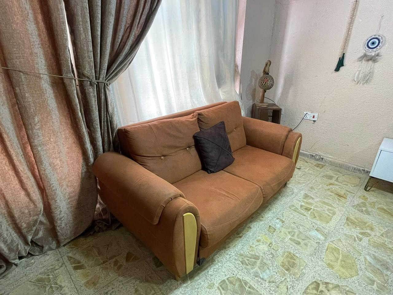مبرده اوبرا سعرها 225والقنفه تركيه ام النفرين سرير ومخزن 100والطبله  الوسطيه 75 وميز بلازمه مترتين  يصير تعليك 125وبيهن مجال قليل مكان الدوره


**إذا كنت صاحب هذا الإعلان وتريد حذفه لأي سبب، رجاءا أرسل رسالة إلى الدعم الفني**