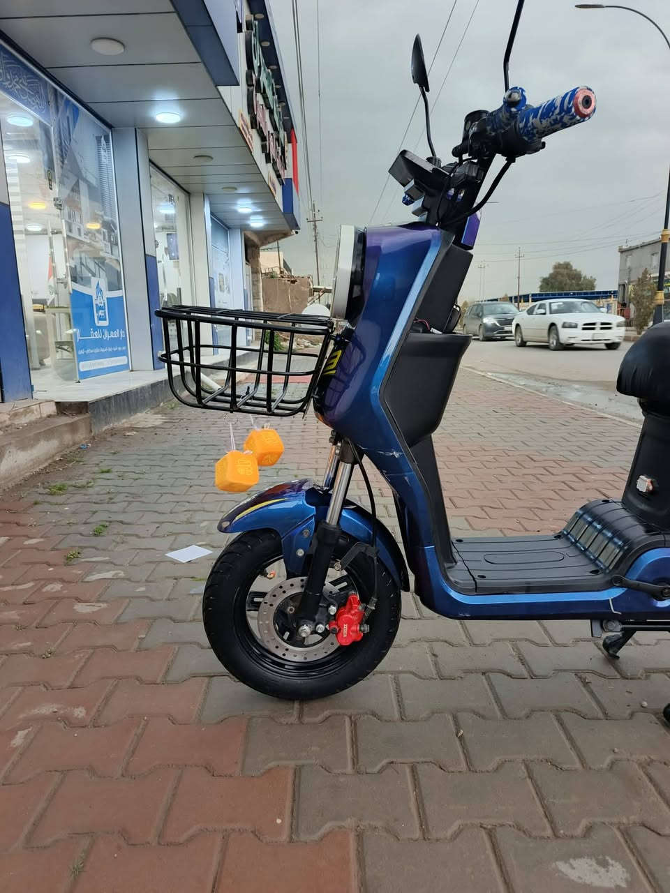 السلام عليكم
بايسكل شحن للبيع 
 R9
موديل 2025
السرعة 109
4 تبديلات نشاط فول 
بطاريات 5 دبل كبار شركة ولي الاحمر 32 انبير شرط ع فحص جدد
جدد خدمي وشي راقي شرط 
اللون مميز
اشاير يمين يسار
رباعي فول شغال 
لايت عالي ناصي
تشغيل اصويج و بصمه
السعر 370 وبي مجال 
مكاني الشرقاط قرب كراج الشرقاط بضبط
رقم الهاتف***********
واحد على واحد
