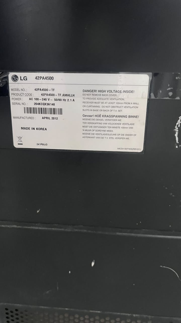 للبيع: شاشة LG Plasma بحجم 42 بوصة - صناعة كورية
أصلية
الوصف:
شاشة LG آصلية (صناعة كورية)، موديل 42PA4500. تتميز بآلوان البلازما الطبيعية والعميقة، الشاشة نظيفة جداً وبحالة ممتازة كما موضح في الصور.
المواصفات الفنية:
.42PA4500-TF :الموديل •
• حجم الشاشة: 42 بوصة.
.(Made in Korea) بلد المنشاً: صنع في كوريا •
• تاريخ الصنع: آبريل 2012.
المنافذ والمداخل:
حتوي الشاشة على كافة المداخل الضرورية:
• منفذ HDMI للاتصال بالأجهزة الحديثة.
• مدخل (RGB (PC لاستخدامها كشاشة كمبيوتر.
• مداخل AV و Component الملونة.
ب مخرج صوت Optical لتوصيل المسرح المنزلي.
حالة الجهاز:
• الجهاز يعمل بكفاءة عالية وبدون أي مشاكل تقنية.
• الهيكل الخارجي بحالة جيدة جداً مع القاعدة الأصلية.
السعر: 75الف قفلها وابد ما بيها مجال ]
المكان: بغداد سيديه ]
لتواصل:
...
0786 443 6008
