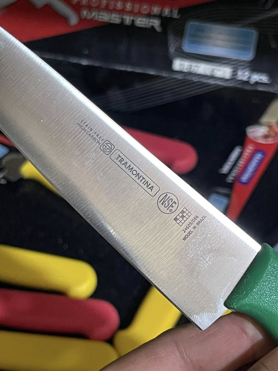 زبائننا الكرام لكثرة الطلبات على سكاكين سوينة عرض الكم
 من افضل الأنواع  السكاكين . برازيلي اصلي 
سعر ٦  آلاف دينار 
————————-
 الإتصال على ارقام الموجودة مباشر  
نسعى دائما لخدمتكم جميعا 
———————————
متواجدين من ساعة ٧ صباحًا لحد ساعة ٦ مساءا 
—————————————————————
العنوان بابل المسيب مدخل الجسر القديم 
محلات اولاد هاشم 
يوجد خدمة توصيل
***********
