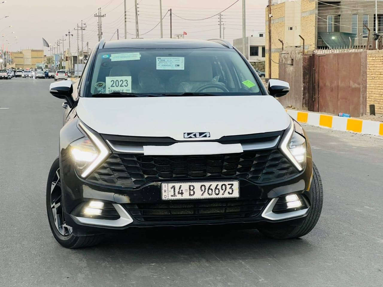 السلام عليكم
سبوورتج 23خليجي بسمي ماشيه 100
بيه تبديل جاملغات اماميات 2 
وصبغ بابين جهه السايق
مكاني الناصريه
السعر 170
‏‪0788 366 7283‬‏
