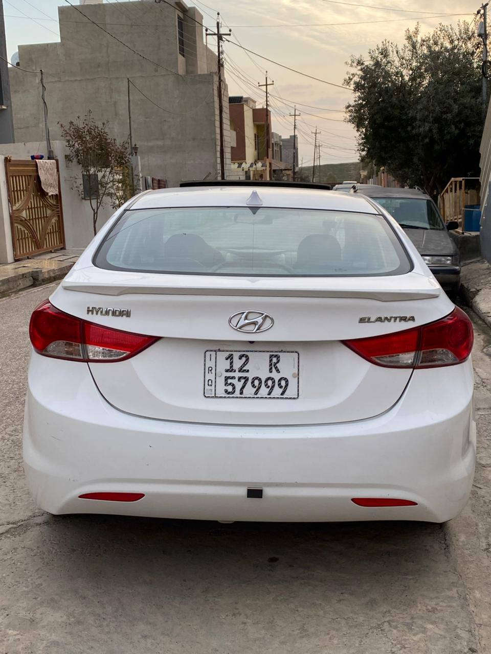 النترا 2014
مكينه :18 مامفتوح 
فول عده البصمه 
ماشيه :97 
سونار موجود 
رقم وسنويه جديد 
بدون صبغ متواجد في بعشيقه وغير متواجد على فيسبوك 
رقم الهاتف:***********
