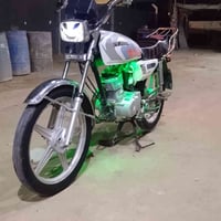 شباب دراجه للبيع حلوه و نضيفه كلك  السعر خاص إذا مو شراي لاتعبني امراو...